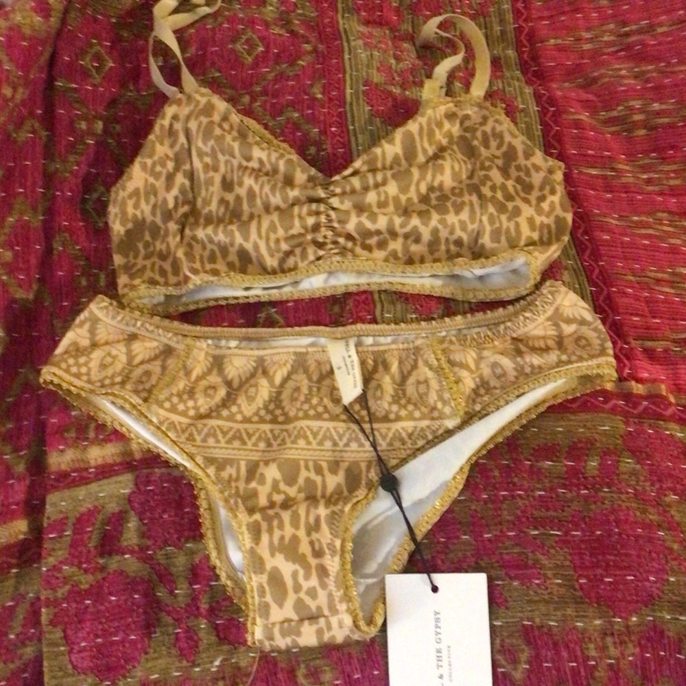 SPELL wild thing SET , bralette & bloomer set Sz small nwt